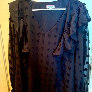 Beautiful boutique long sleeve blouse